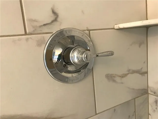 a view of utility room