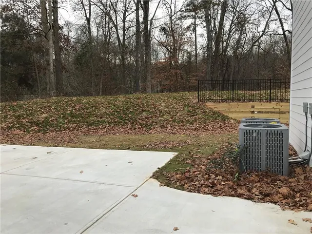 a view of a washer and dryer