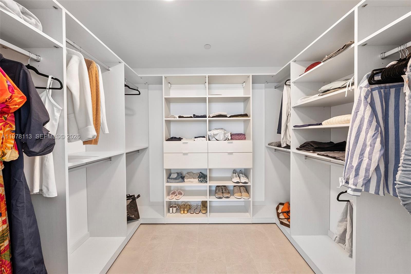 500 Alton Road, Unit 901 Miami Beach, FL 33139 - Photo 15 of 42