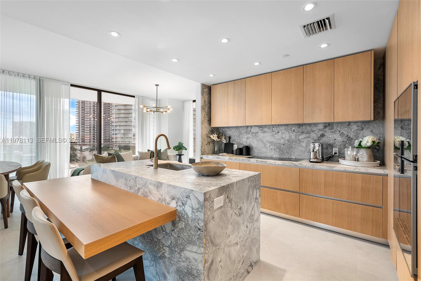 500 Alton Road, Unit 901 Miami Beach, FL 33139 - Photo 17 of 42