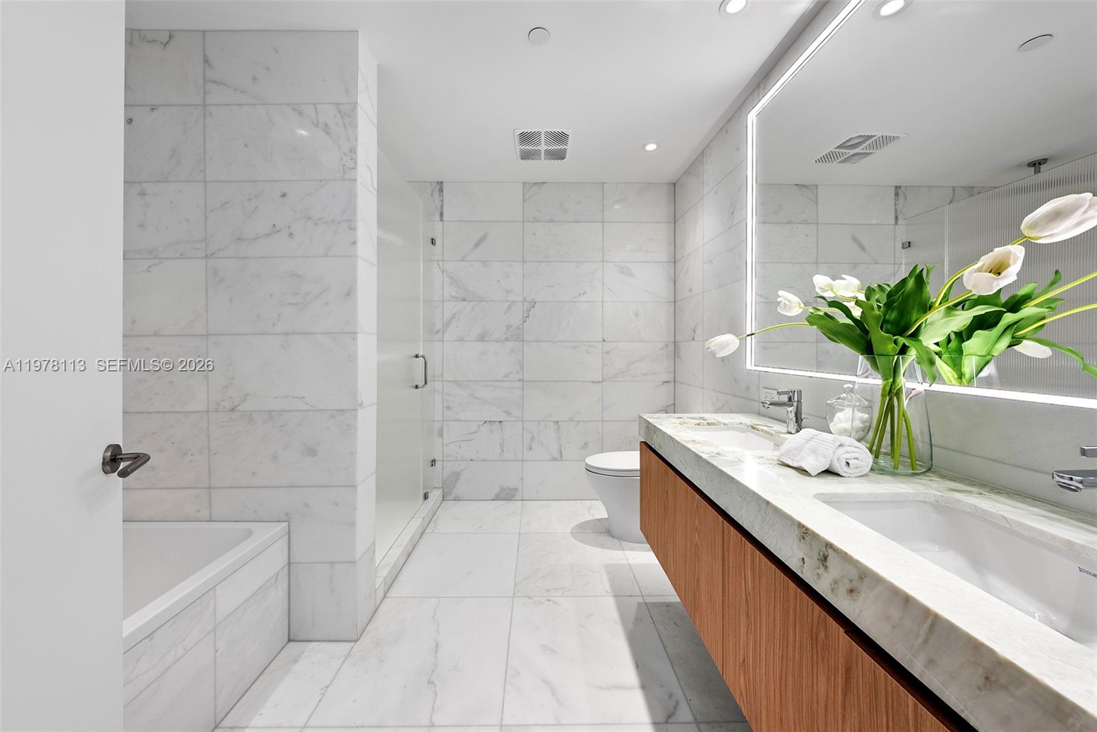 500 Alton Road, Unit 901 Miami Beach, FL 33139 - Photo 6 of 42