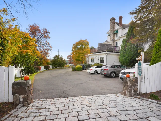 $299,000 | 5 Hundley Court, Unit LL, Stamford, CT 06902