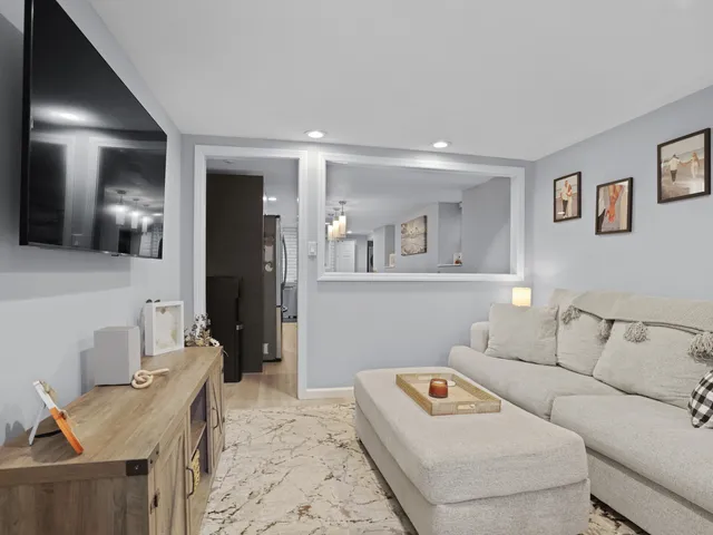 $299,000 | 5 Hundley Court, Unit LL, Stamford, CT 06902