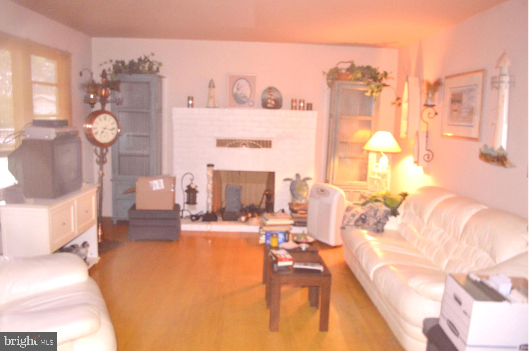 2013 Goose Neck Road Pasadena, MD 21122 - Photo 7 of 7 Living Room