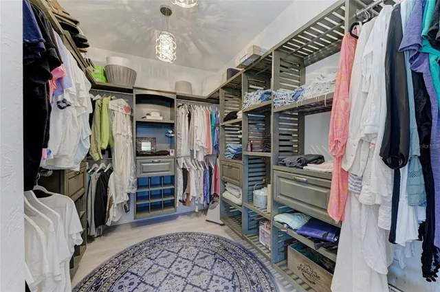 $1,720,000 | 8963 Fishermens Bay Drive, Sarasota, FL 34231