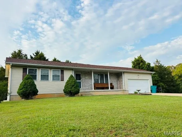 $267,500 | 411 Ridgecrest Drive, Steelville, MO 65565