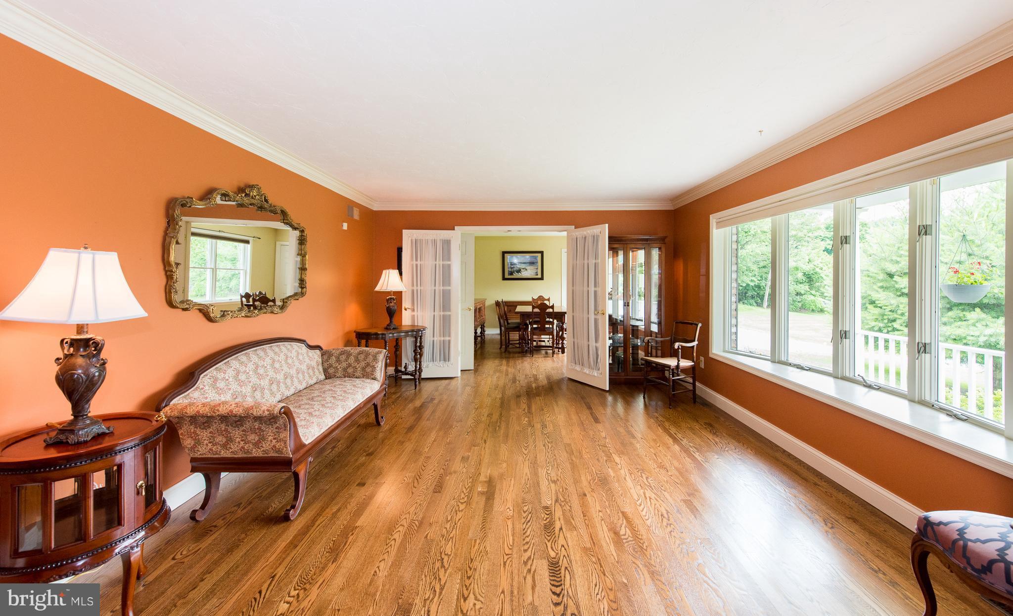 4147 Louisville Road Finksburg, MD 21048 - Photo 3 of 30 Living Room