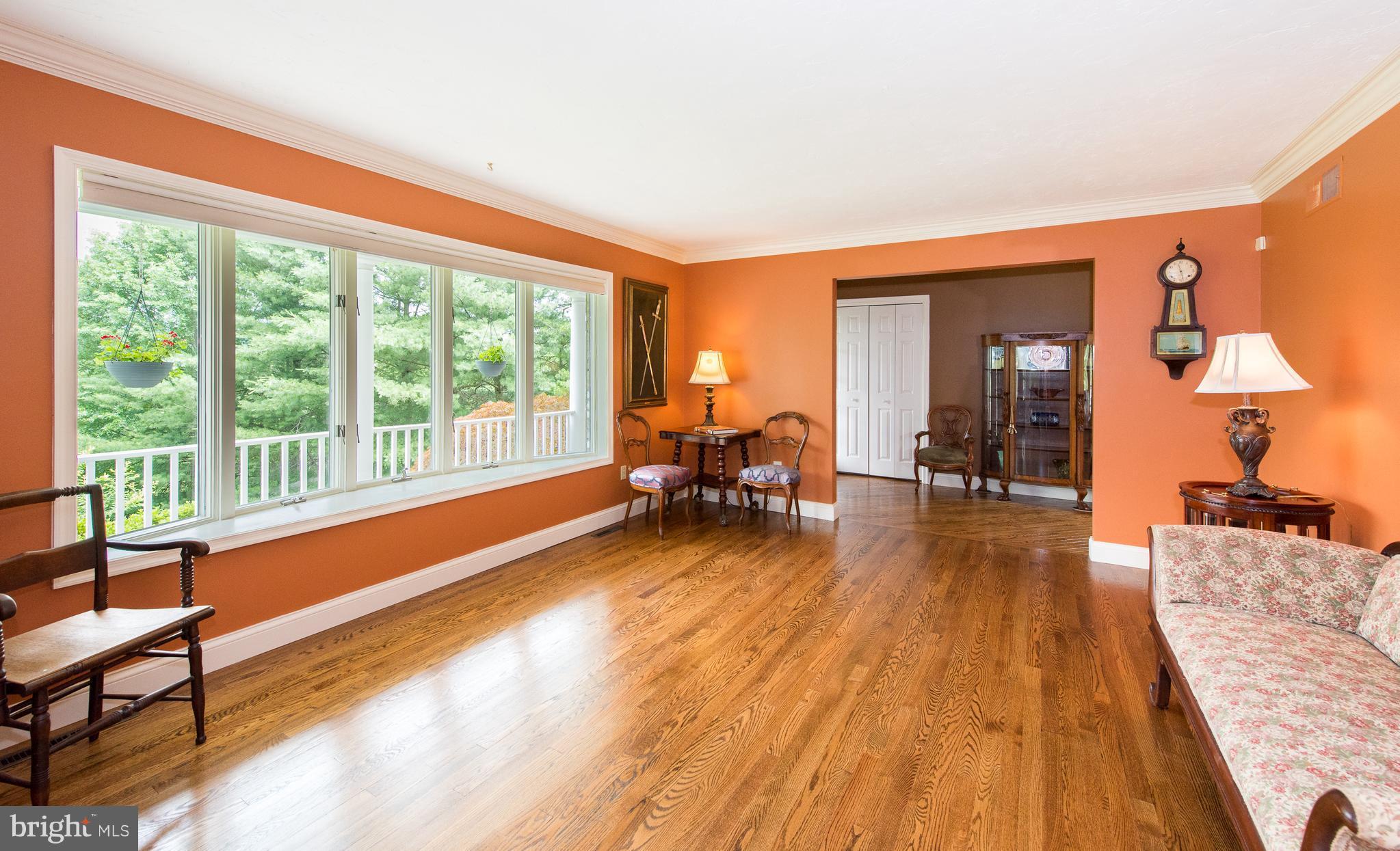 4147 Louisville Road Finksburg, MD 21048 - Photo 4 of 30 Living Room
