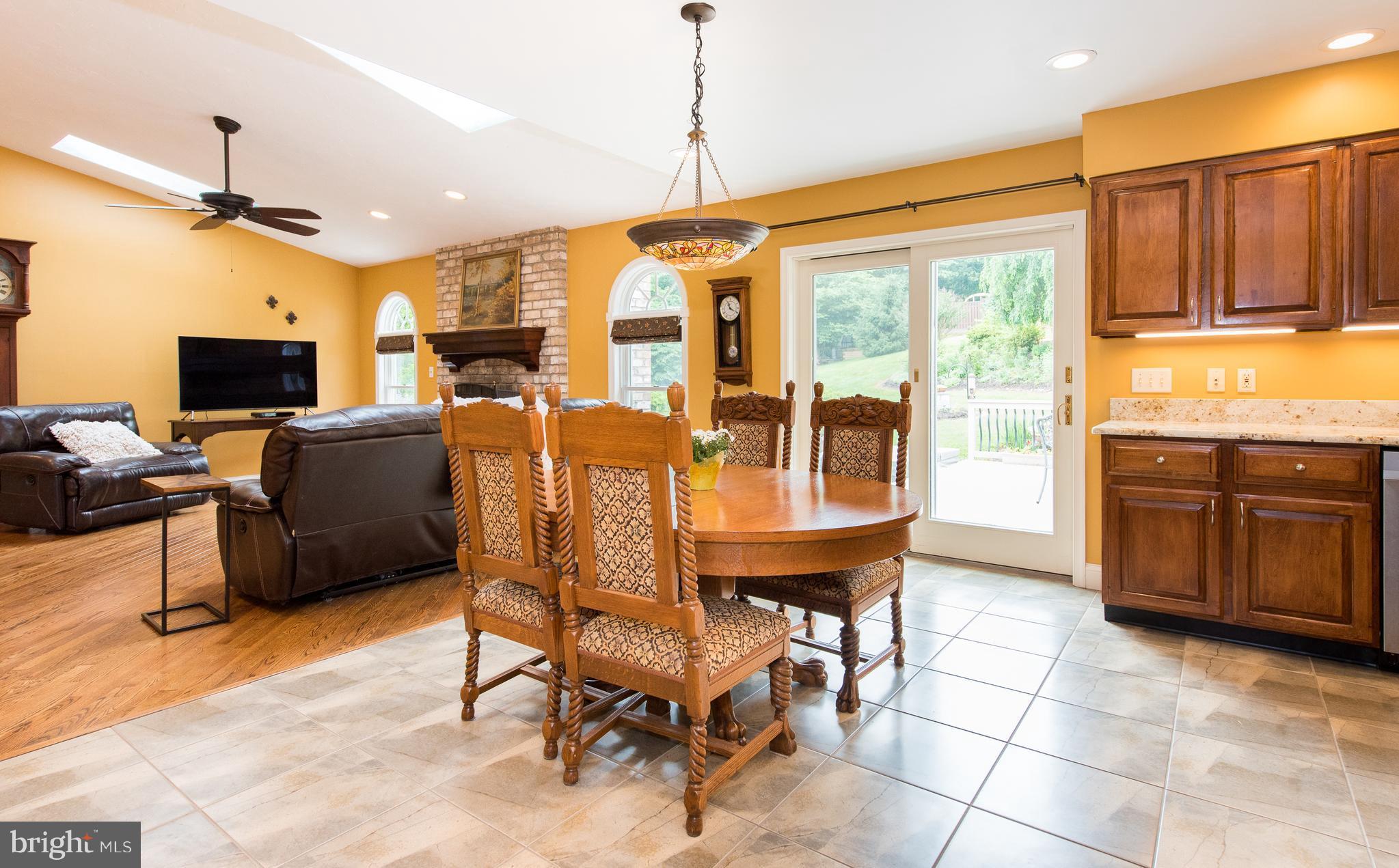 4147 Louisville Road Finksburg, MD 21048 - Photo 8 of 30 Kitchen/Breakfast Room