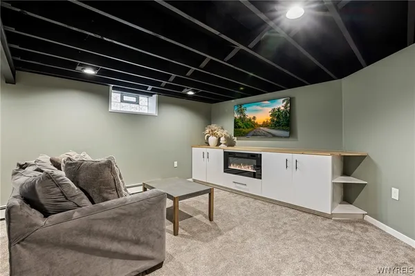 $579,900 | 658 Bauder Park Drive, Alden, NY 14004