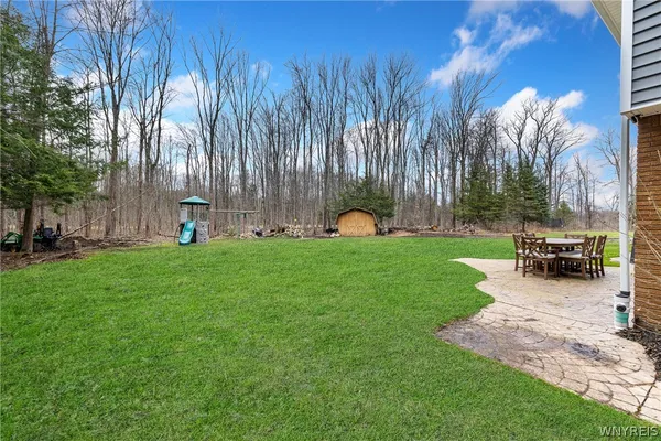 $579,900 | 658 Bauder Park Drive, Alden, NY 14004