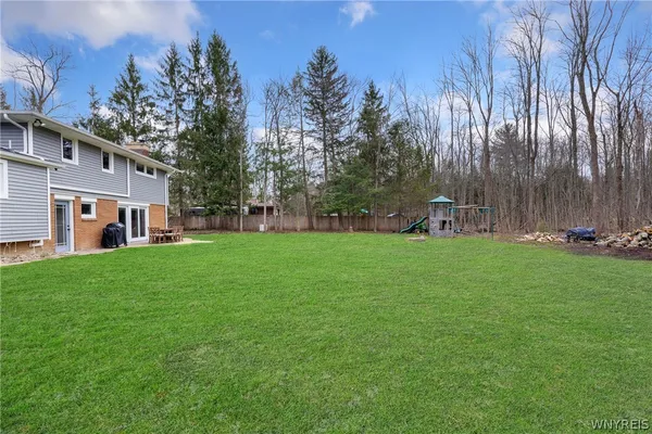 $579,900 | 658 Bauder Park Drive, Alden, NY 14004