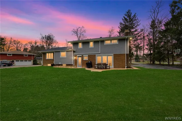 $579,900 | 658 Bauder Park Drive, Alden, NY 14004