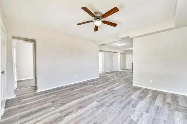 $1,600 | 424 South Broadway Street, La Porte, TX 77571