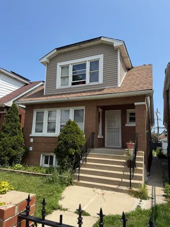 $1,900 | 2117 North Lockwood Avenue, Unit 1, Chicago, IL 60639