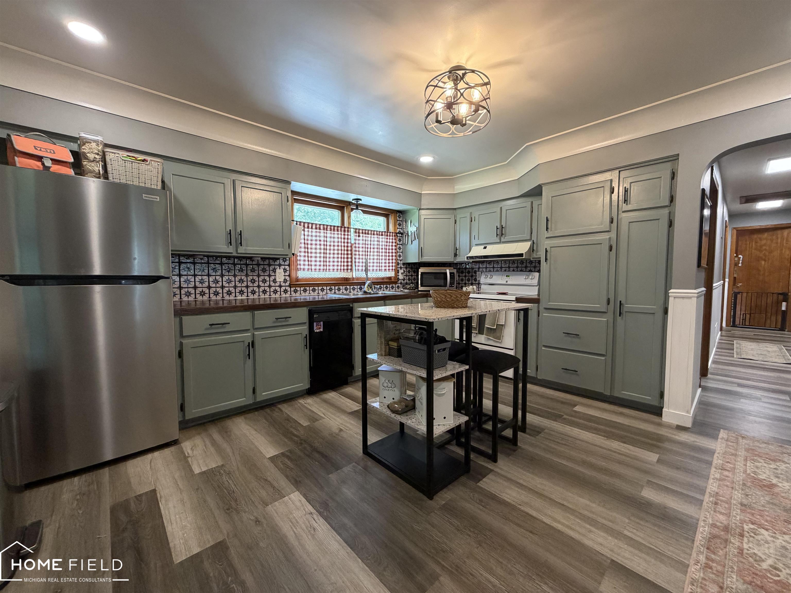 2660 South Morrice Road Owosso, MI 48867 - Photo 11 of 36