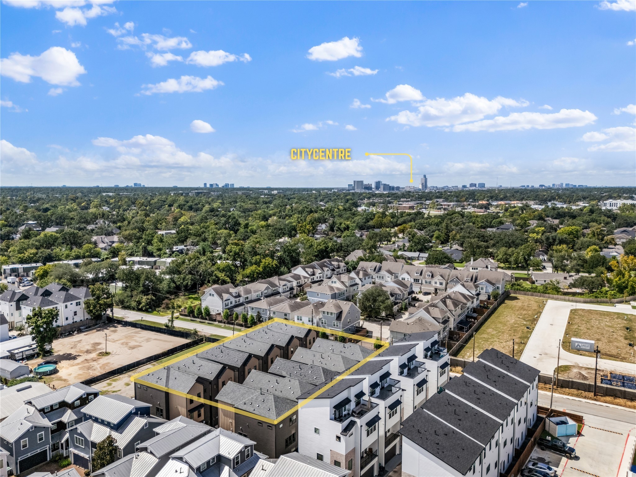 1614 Ojeman Road, Unit E Houston, TX 77055 - Photo 43 of 50 Conveniently located just minutes from Houston’s vibrant CityCentre, offering easy access to premier dining, shopping, and entertainment options.