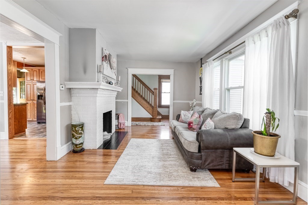 178 Gillette Avenue Springfield, MA 01118 - Photo 11 of 31