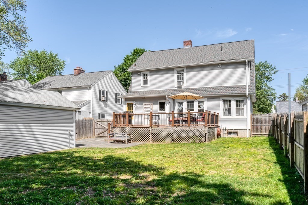 178 Gillette Avenue Springfield, MA 01118 - Photo 3 of 31