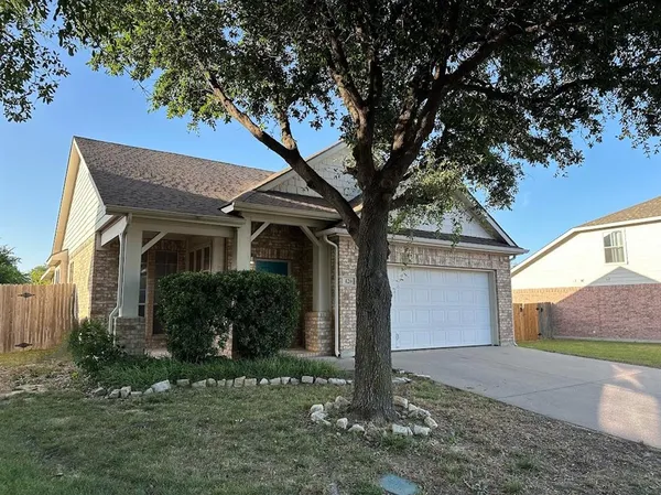 $2,150 | 420 Donagon Court, Fort Worth, TX 76052