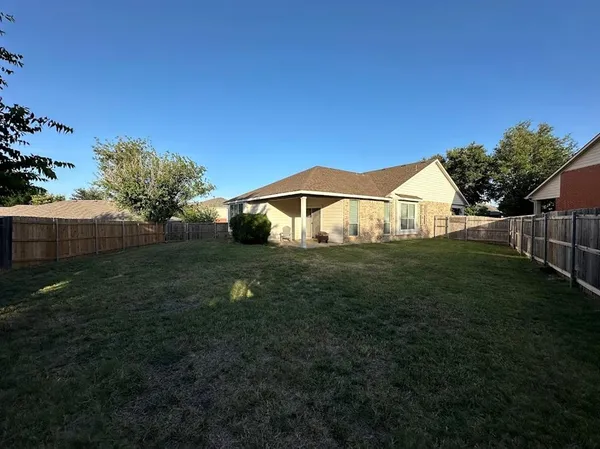 $2,150 | 420 Donagon Court, Fort Worth, TX 76052