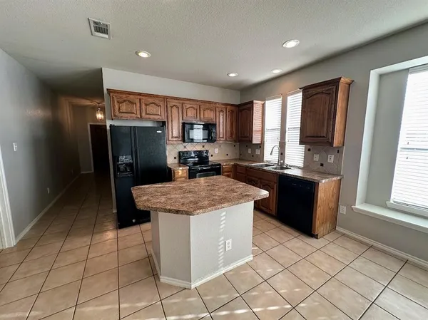 $2,150 | 420 Donagon Court, Fort Worth, TX 76052