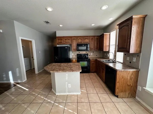 $2,150 | 420 Donagon Court, Fort Worth, TX 76052