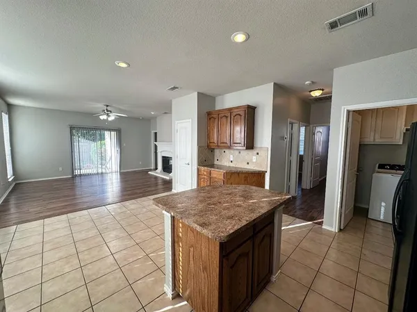 $2,150 | 420 Donagon Court, Fort Worth, TX 76052