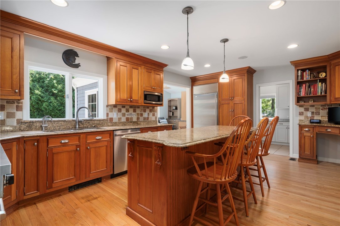 1 Pierce Court Barrington, RI 02806 - Photo 14 of 45