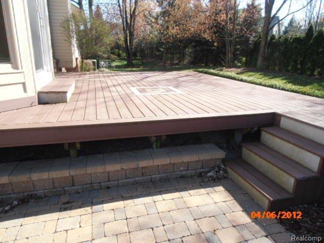 22975 Beck Road Novi, MI 48374 - Photo 16 of 18 DECK.