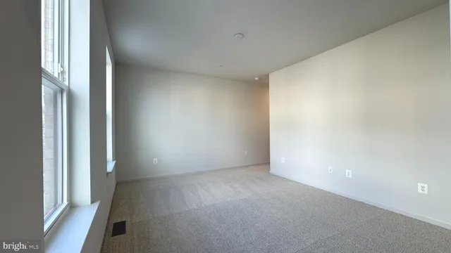 $599,450 | 2621 River Birch Road, Herndon, VA 20171