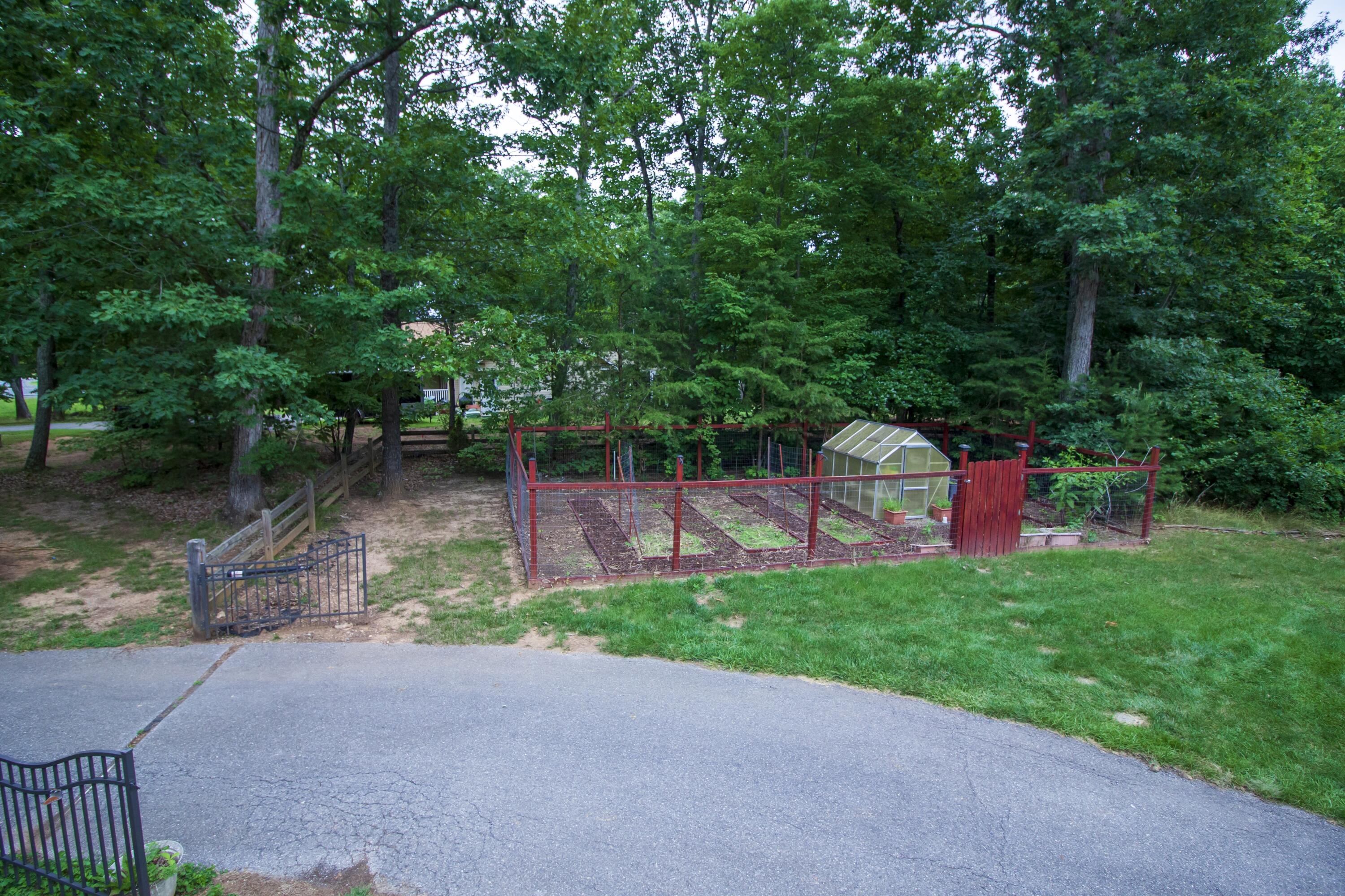 4720 Stewartsville Road Moneta, VA 24121 - Photo 26 of 41 IMG_9998-1