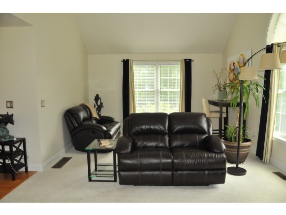 75 Back River Road Bedford, NH 03110 - Photo 11 of 26