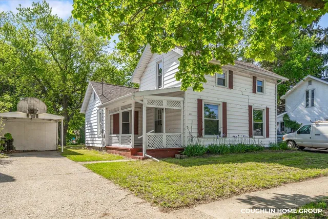 $199,900 | 610 South Park Street, Hastings, MI 49058