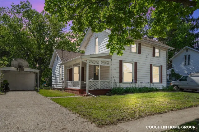 $199,900 | 610 South Park Street, Hastings, MI 49058