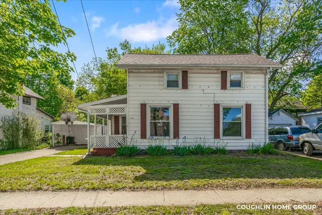 $199,900 | 610 South Park Street, Hastings, MI 49058