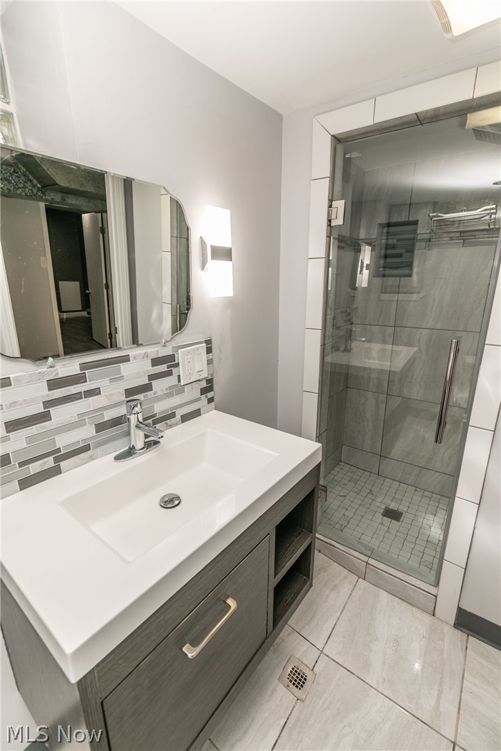 4113 Stilmore Road Cleveland, OH 44121 - Photo 31 of 35