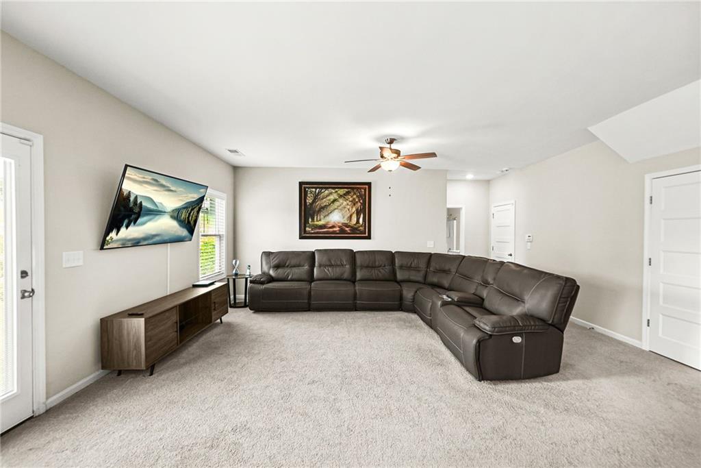 409 Splash Pointe Temple, GA 30179 - Photo 6 of 27