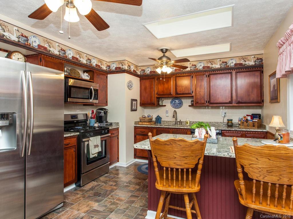 814 Dana Road Hendersonville, NC 28792 - Photo 11 of 30 Gallery Image 11