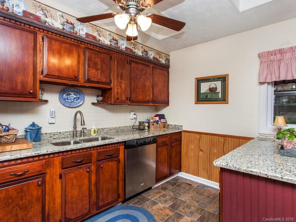 814 Dana Road Hendersonville, NC 28792 - Photo 13 of 30 Gallery Image 13