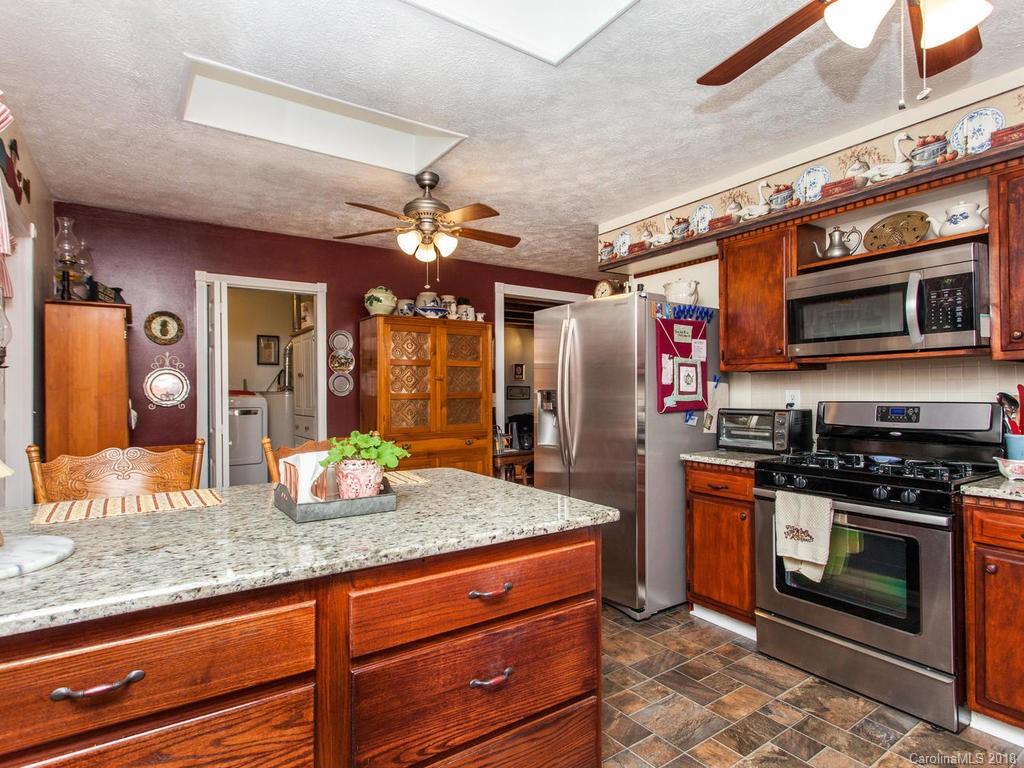 814 Dana Road Hendersonville, NC 28792 - Photo 14 of 30 Gallery Image 14