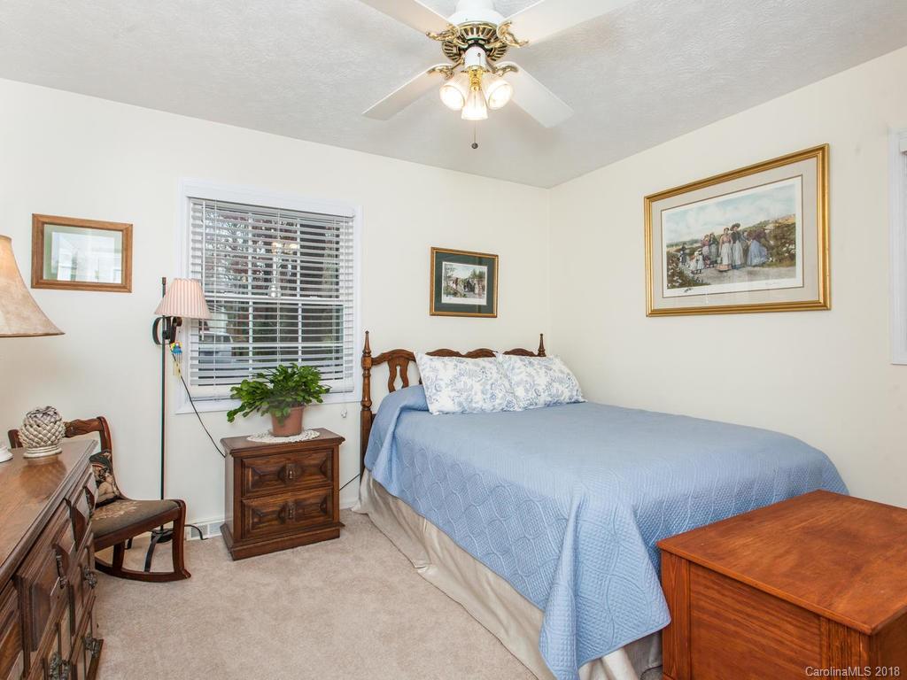 814 Dana Road Hendersonville, NC 28792 - Photo 19 of 30 Gallery Image 19