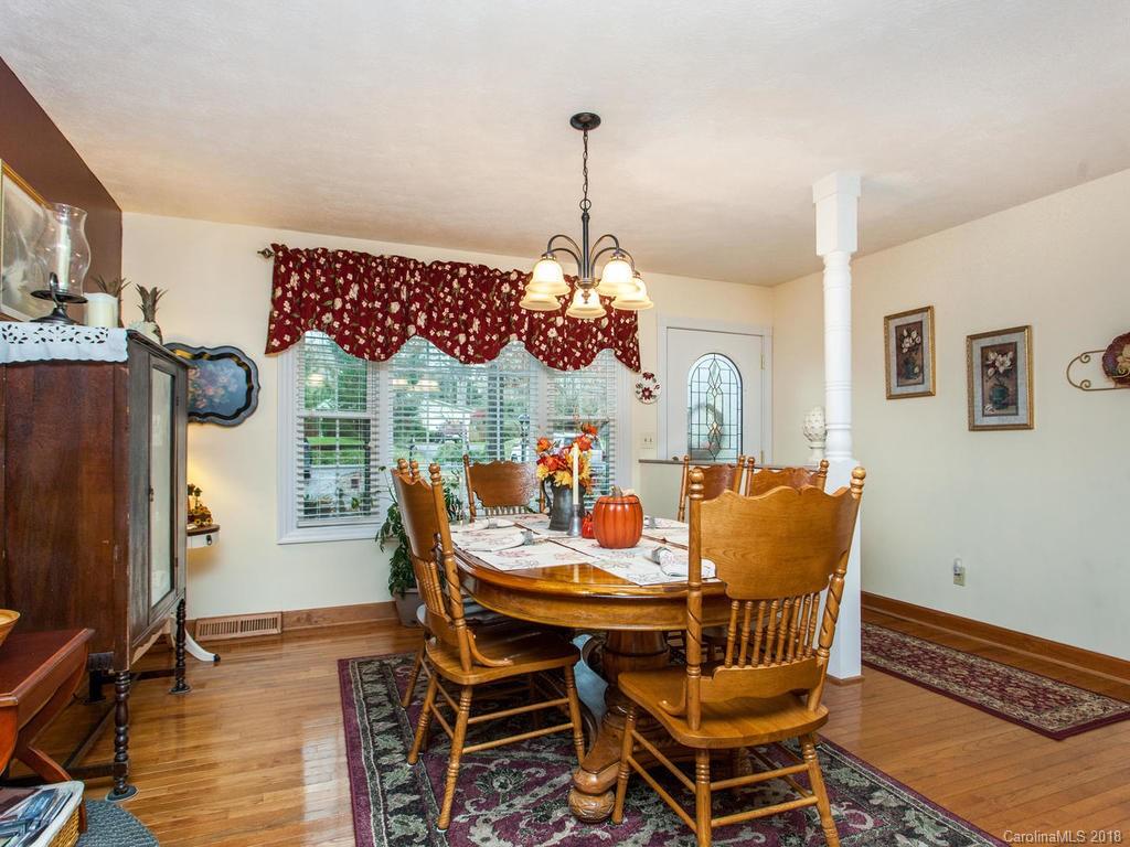 814 Dana Road Hendersonville, NC 28792 - Photo 5 of 30 Gallery Image 5