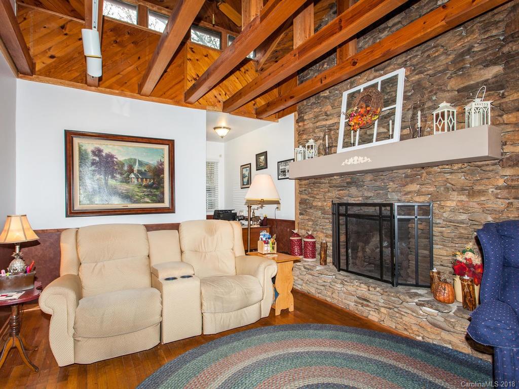 814 Dana Road Hendersonville, NC 28792 - Photo 7 of 30 Gallery Image 7