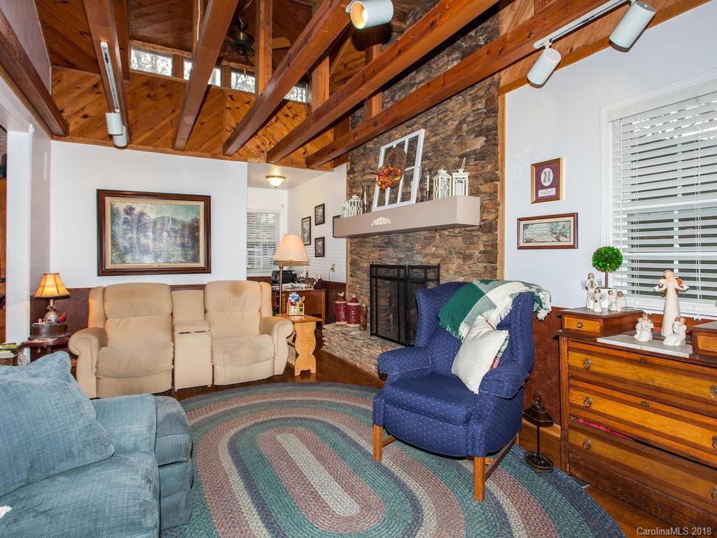 814 Dana Road Hendersonville, NC 28792 - Photo 8 of 30 Gallery Image 8