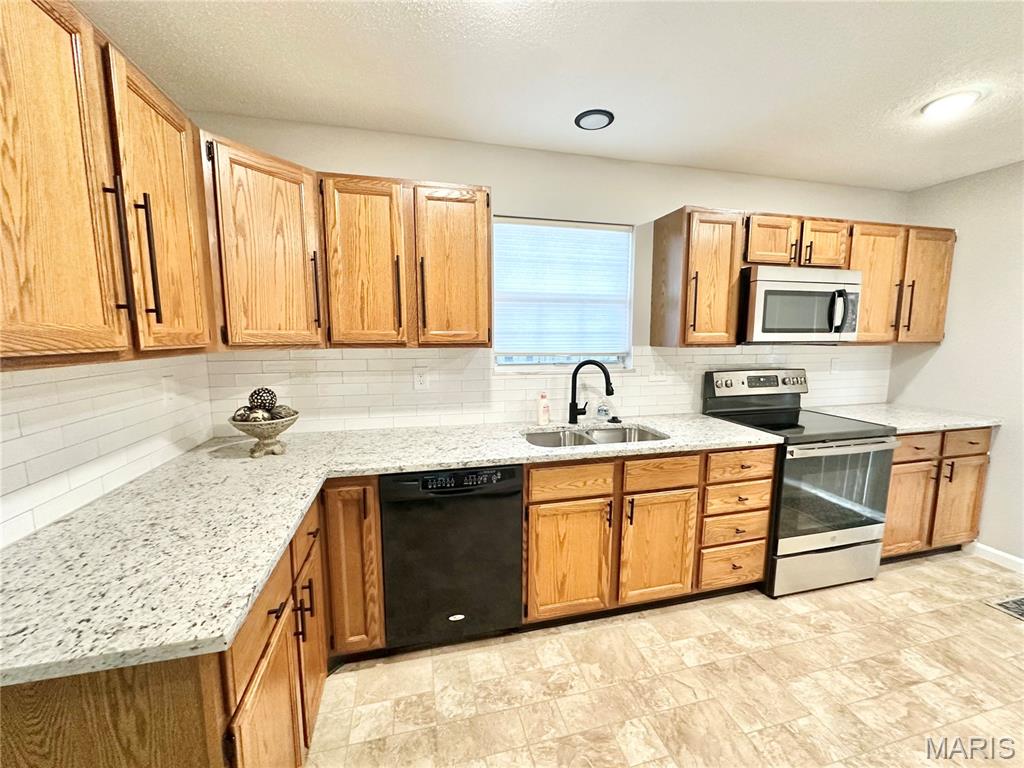 421 Eagle Terrace Drive O'Fallon, IL 62269 - Photo 4 of 24