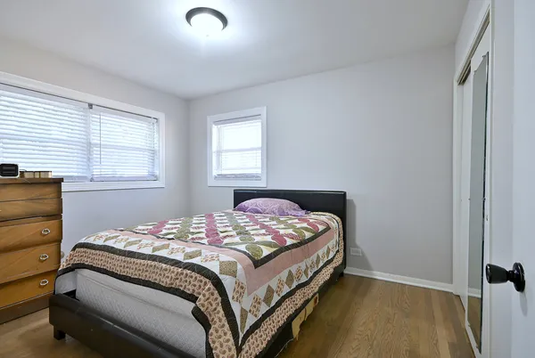 $349,900 | 341 Iroquois Road, Hillside, IL 60162