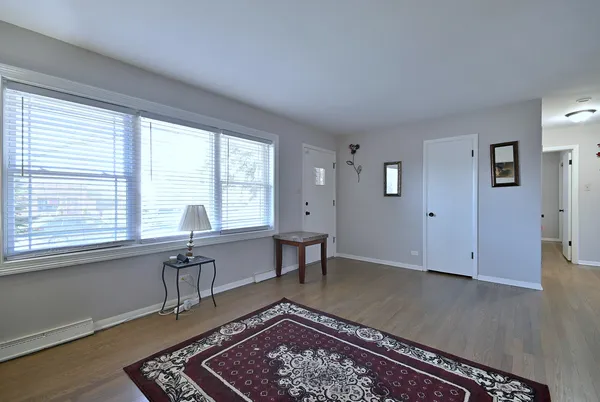 $349,900 | 341 Iroquois Road, Hillside, IL 60162