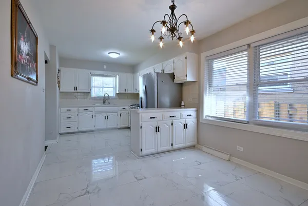 $349,900 | 341 Iroquois Road, Hillside, IL 60162