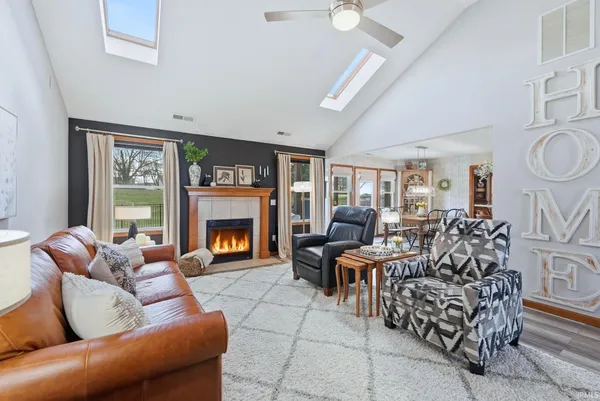 $328,900 | 11305 Nightingale Cove, Roanoke, IN 46783